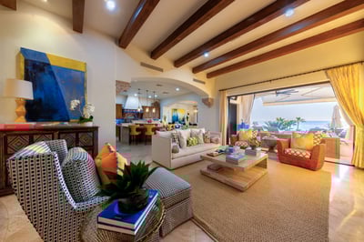 Luxury Villa Photo #14