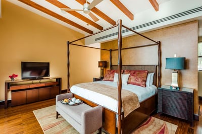 Luxury Villa Photo #12