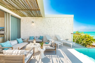 Luxury Villa Photo #2