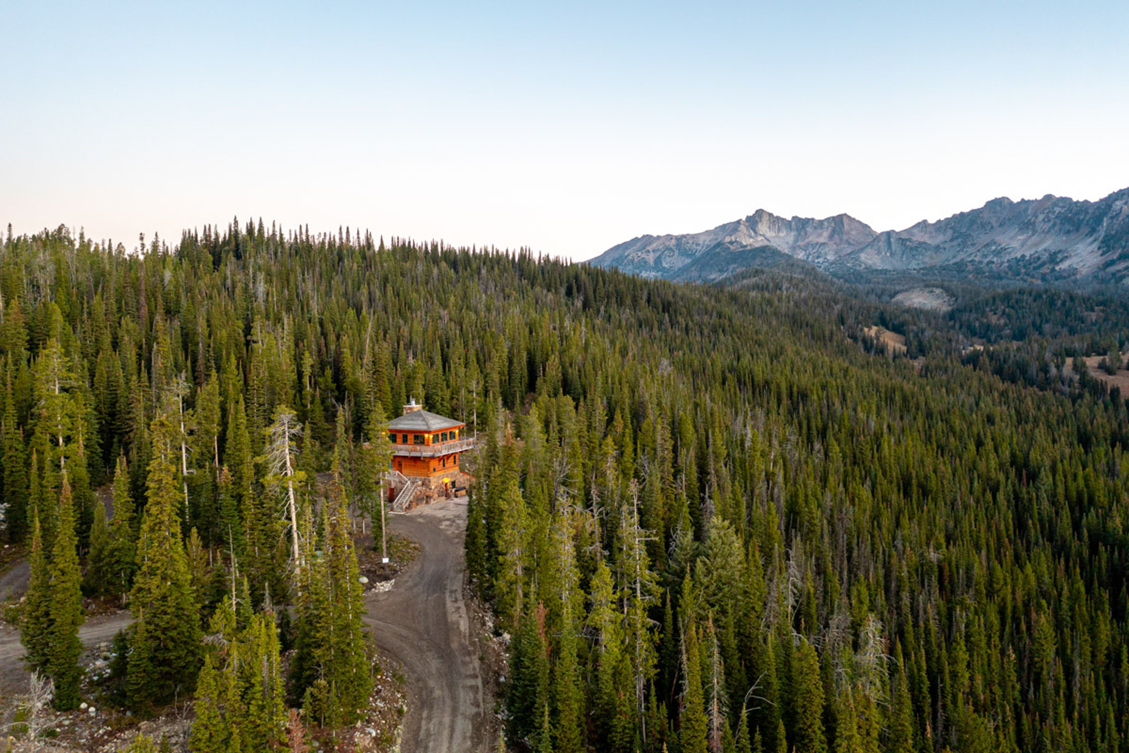 Fire Lookout Towers | Beehive Peak View - 29