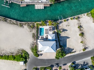 Luxury Villa Photo #33