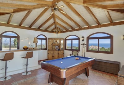 Luxury Villa Photo #30