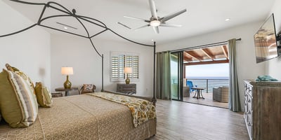 Luxury Villa Photo #37