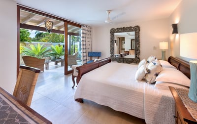 Luxury Villa Photo #9