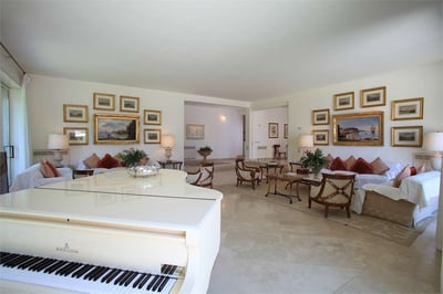Luxury Villa Photo #27