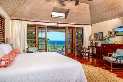 Luxury Villa Photo #12