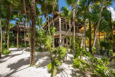 Luxury Villa Photo #2