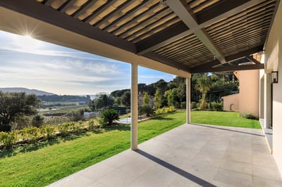 Luxury Villa Photo #7