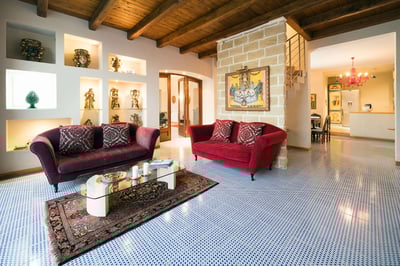 Luxury Villa Photo #18