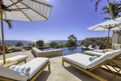 Luxury Villa Photo #8