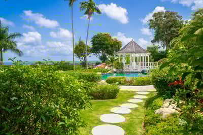 Luxury Villa Photo #4