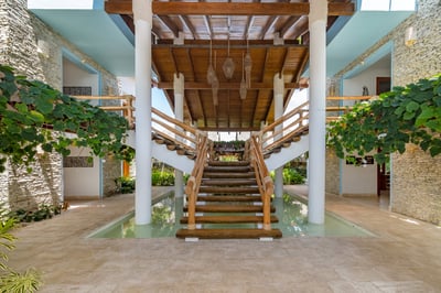 Luxury Villa Photo #24
