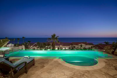 Luxury Villa Photo #5