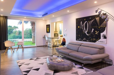 Luxury Villa Photo #12