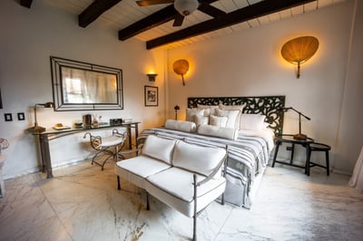 Luxury Villa Photo #19