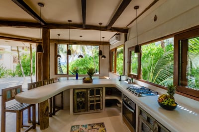 Luxury Villa Photo #8