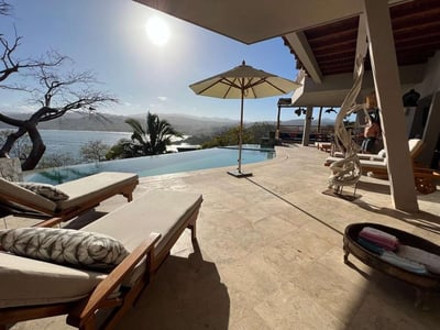 Luxury Villa Photo #5