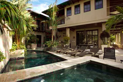 Las Catalinas,Stucasa