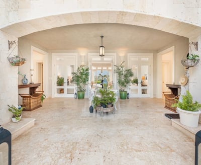 Luxury Villa Photo #21