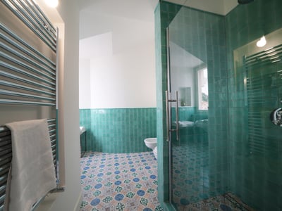 Luxury Villa Photo #16