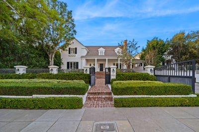 Luxury Villa Photo #3