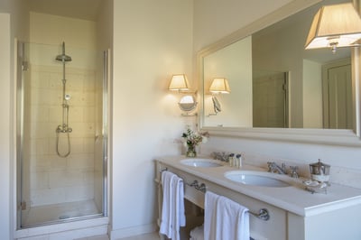 Luxury Villa Photo #17