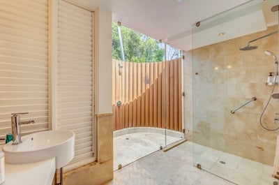 Luxury Villa Photo #31