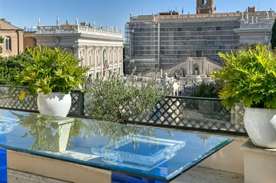 Luxury Villa Photo #22