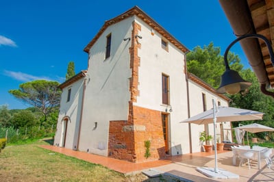 Luxury Villa Photo #3