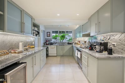 Luxury Villa Photo #17