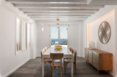 Luxury Villa Photo #17