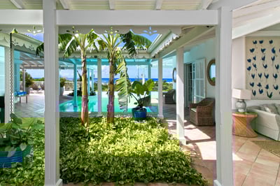 Luxury Villa Photo #9