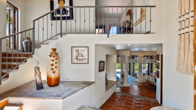 Luxury Villa Photo #26