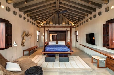 Luxury Villa Photo #42