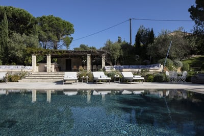 Luxury Villa Photo #4