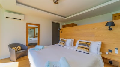 Luxury Villa Photo #45