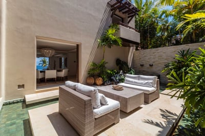 Luxury Villa Photo #44