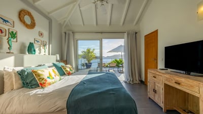 Luxury Villa Photo #28