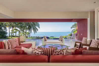 Luxury Villa Photo #23