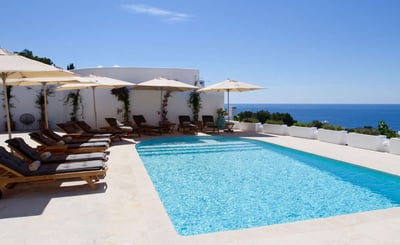 Luxury Villa Photo #4