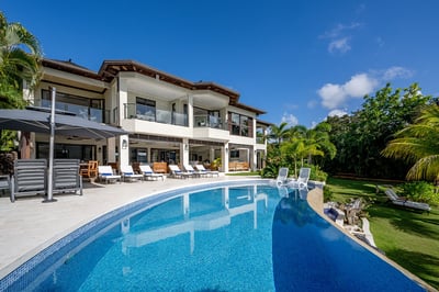 Luxury Villa Photo #8