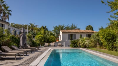 Luxury Villa Photo #5