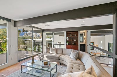Luxury Villa Photo #24