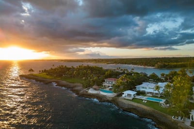 Casa Atalaya - Oceanfront Villa & Glass Pavilion