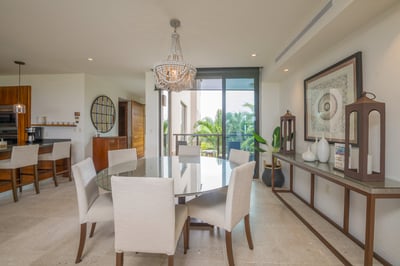 Luxury Villa Photo #19