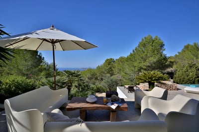 Luxury Villa Photo #2
