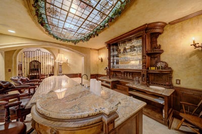 Luxury Villa Photo #18