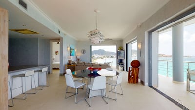Luxury Villa Photo #13