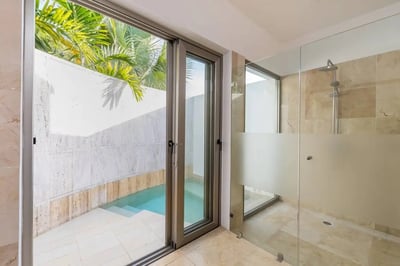 Luxury Villa Photo #56