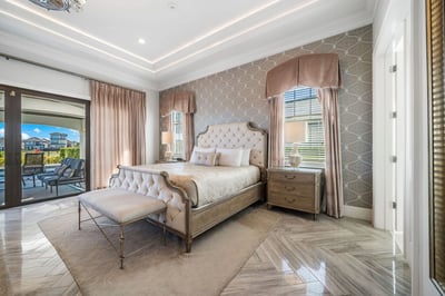 Luxury Villa Photo #34